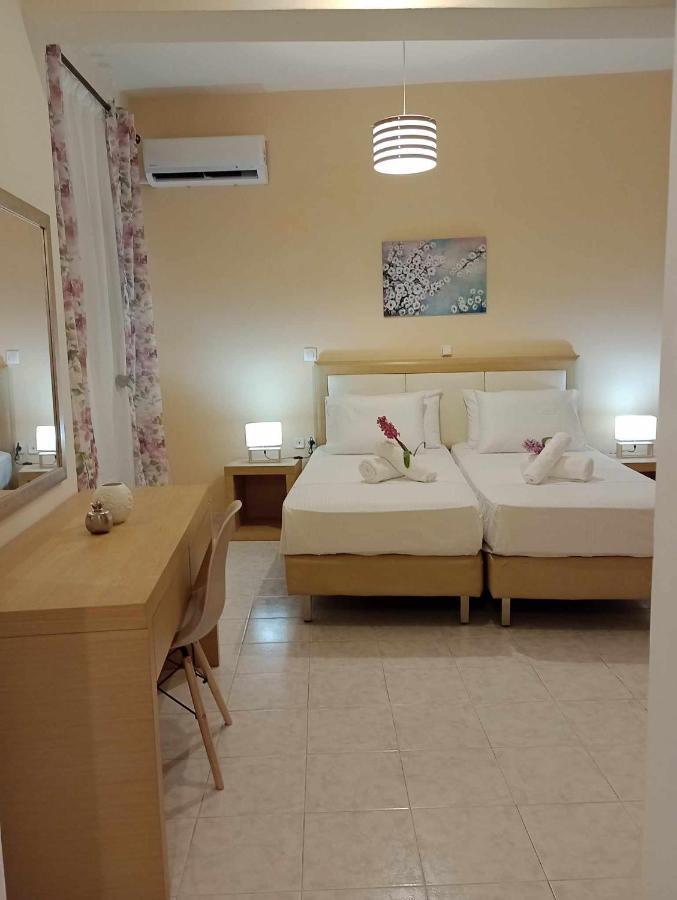 Cozy Kremasti Apartment Bagian luar foto