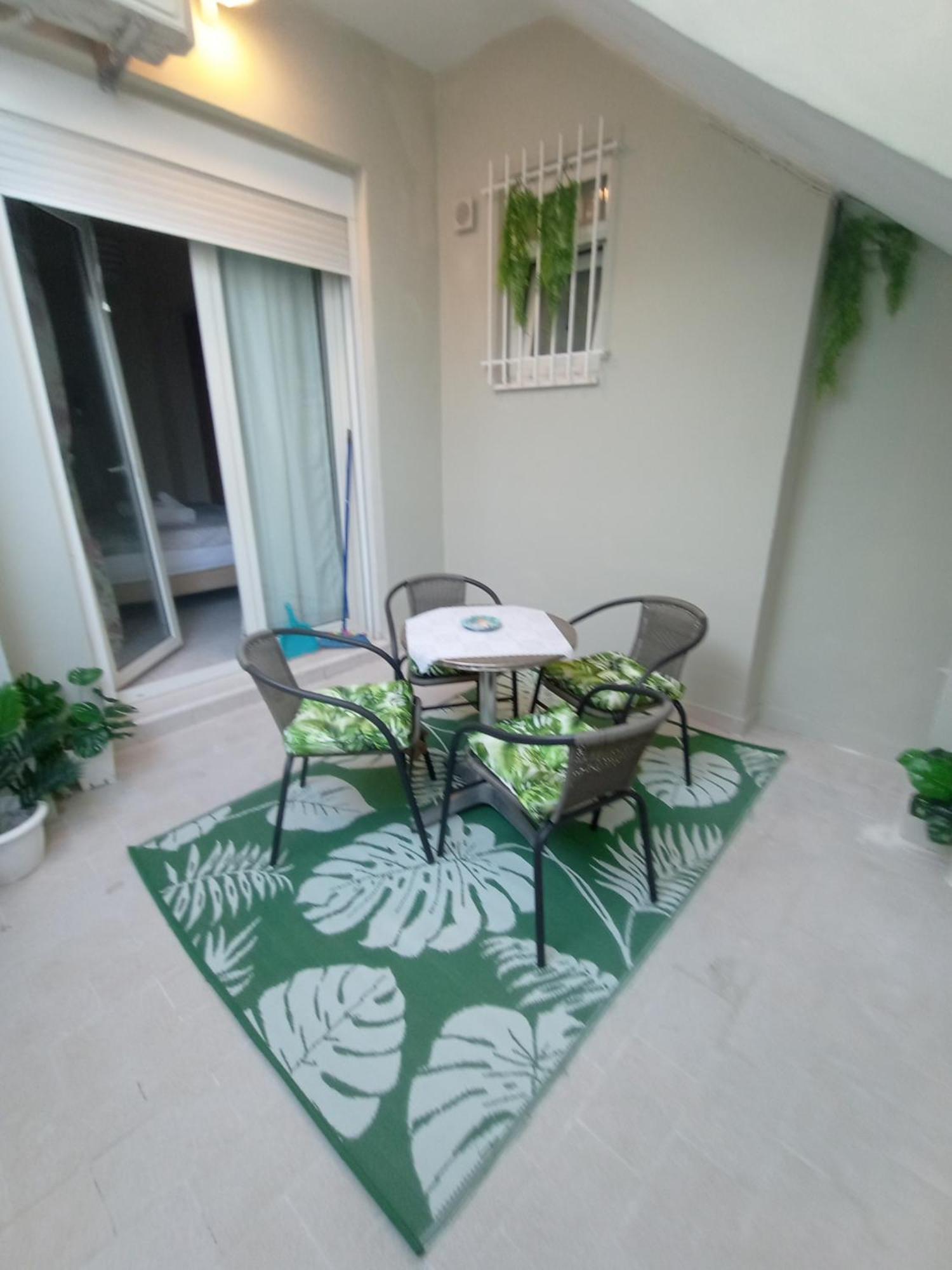Cozy Kremasti Apartment Bagian luar foto
